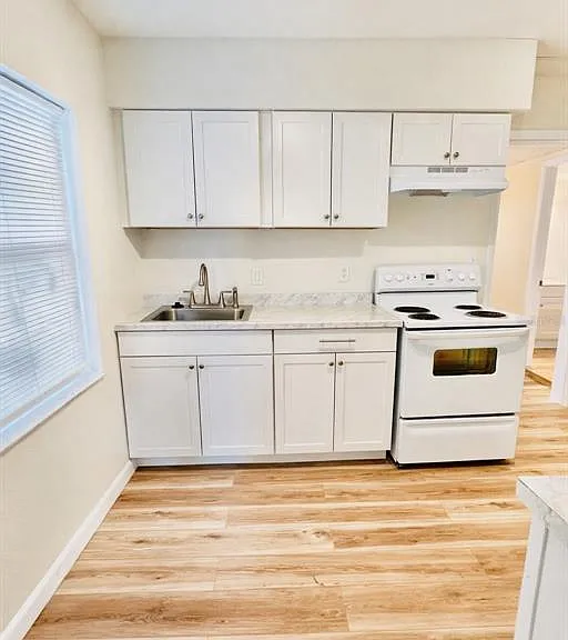 2507 N Armenia Ave — Photo 4