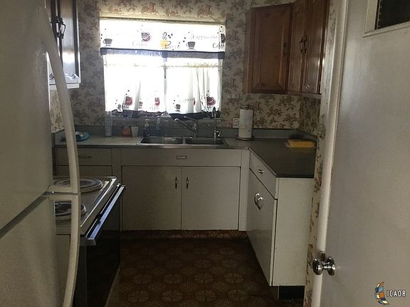 4th image of 525 Driftwood Dr