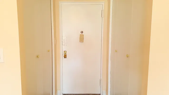 Rented by Realty Queens LLC | media 4