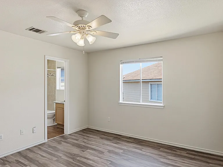 885 Sagewood Trl — Photo 9