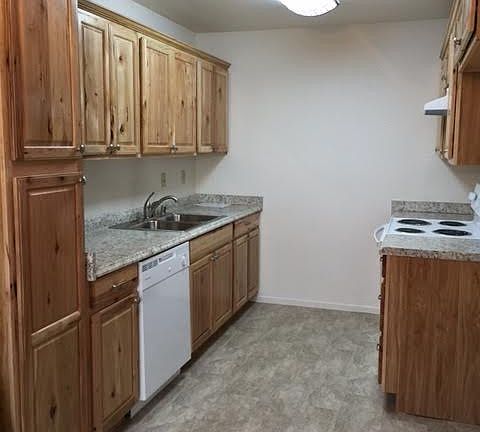2nd image of 64 E Evelyn Ct