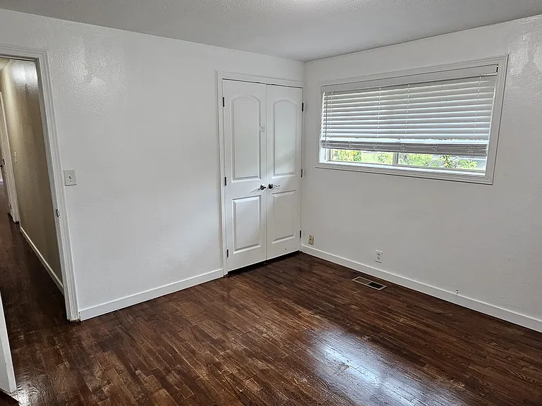 8615 John Dower Rd SW — Photo 27