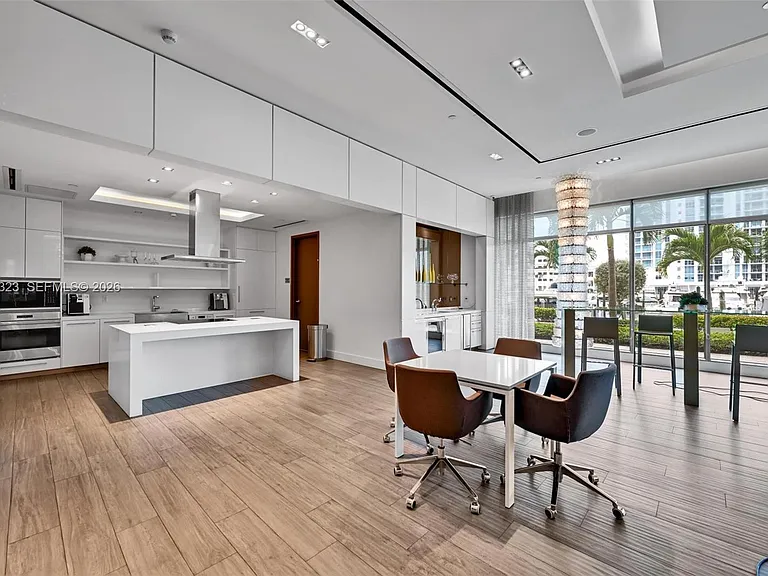 17111 Biscayne Blvd #207 — Photo 9