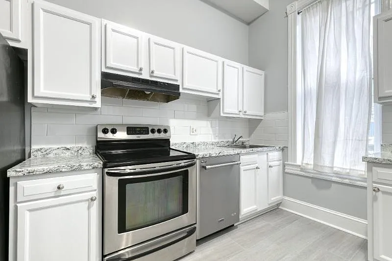 2 bed, 1000 sqft, $1,950 — Photo 3
