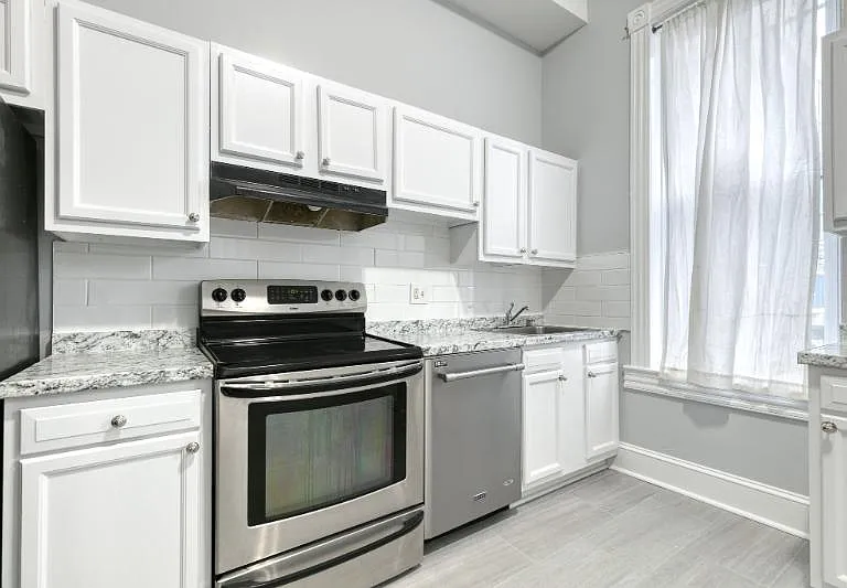 1710 Saint Paul St #102 — Photo 3