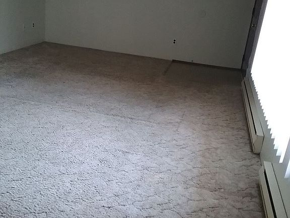 2nd image of 115 E Broadway Ave APT 1