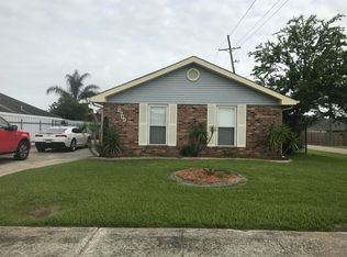2700 Bayou Boeuf Dr, Marrero, LA 70072