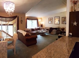 28 Latham Farm Rd, Smithfield, RI 02917