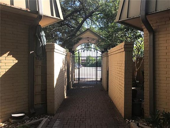 3rd image of 2500 Steck Ave APT 37