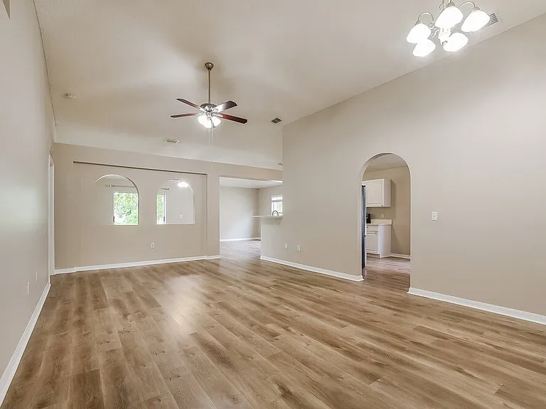 932 Vanderbilt Dr — Photo 5