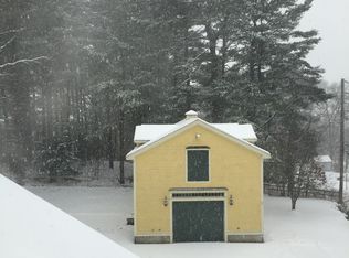 6 Brown Ave, Burlington, MA 01803