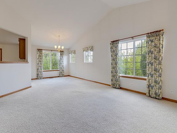 5th image of 1368 Waverly Dr