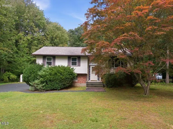 20 Linden Court, Clifton Park, NY 12065