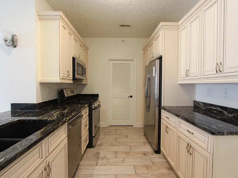 1000 Adams Pointe Blvd — Photo 16