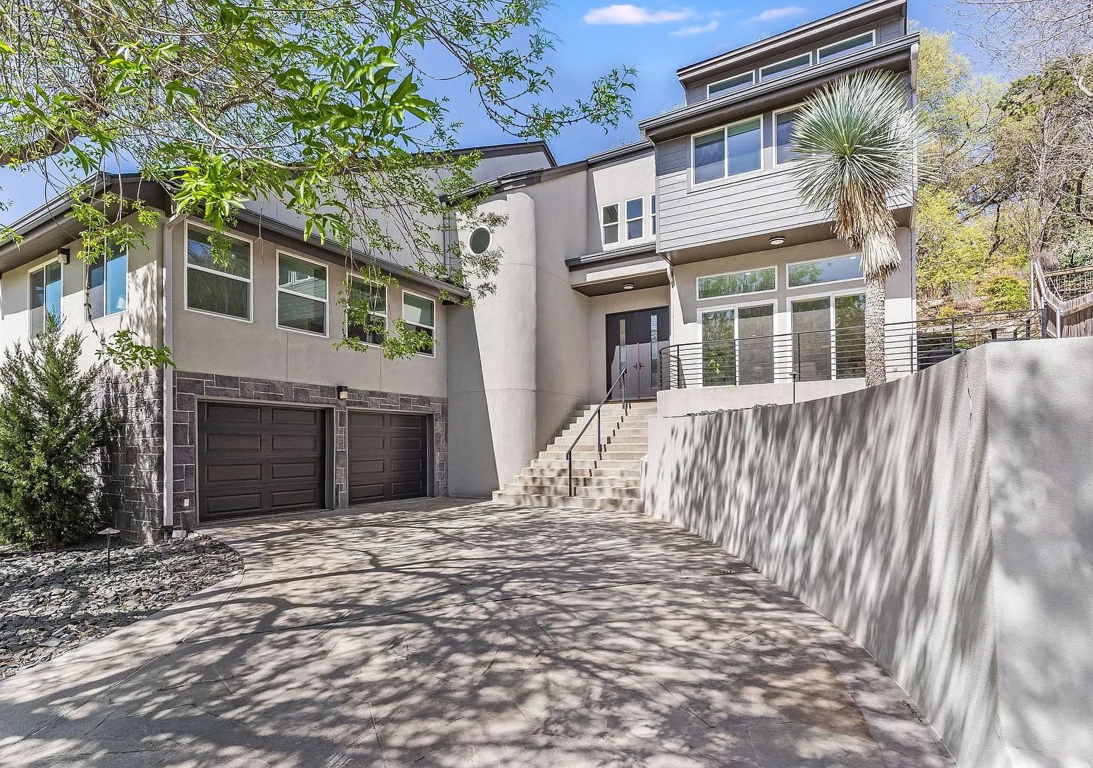5606 Sedgefield Dr - Large 4 bed 3.5 Bath house near the Austin country cub — Photo 1