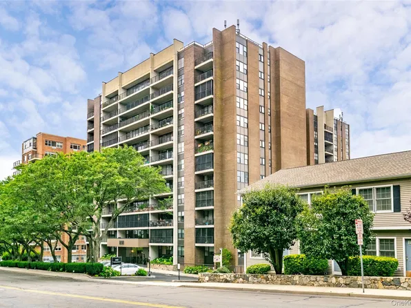 44 Strawberry Hill Ave APT 11L, Stamford, CT 06902