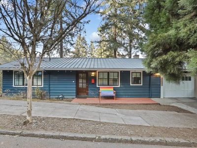 3859 NW Thurman St, Portland, OR, 97210