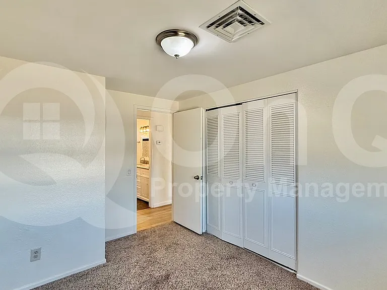 3602 N 72nd Ln — Photo 10