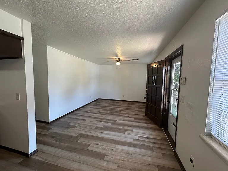 321 W Michael Dr — Photo 9