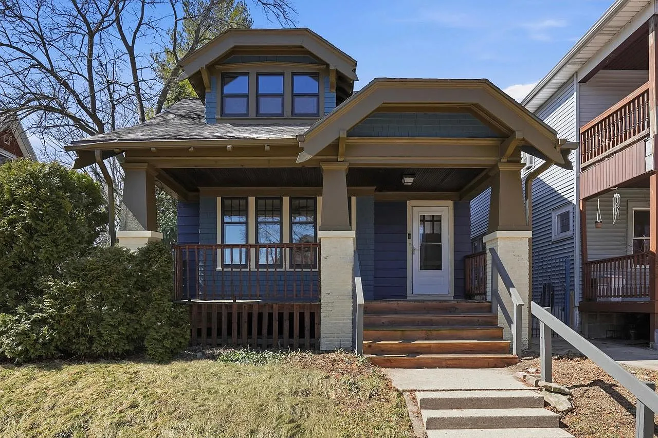 3421 North Fratney STREET photo 1