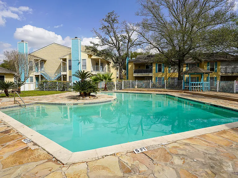 La Esencia Apartments — Photo 22