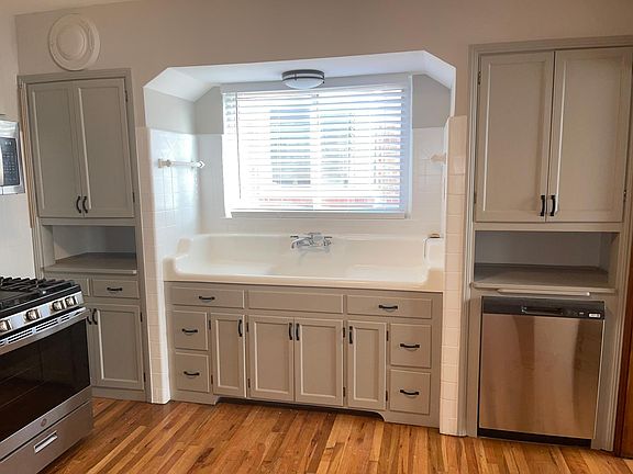 2nd image of 6238 Nottingham Ave #2E