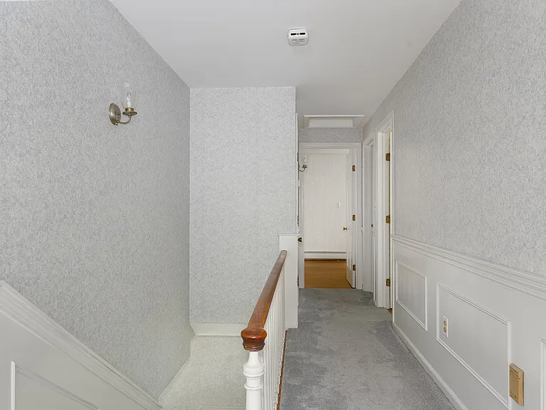 50 Aspinwall Rd — Photo 23