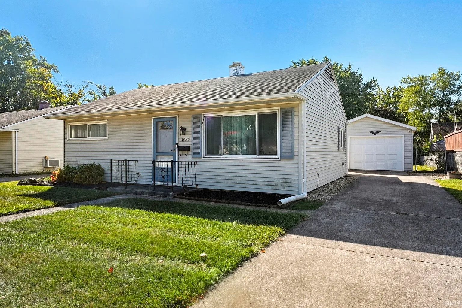 1839 Rosemont Dr photo 1