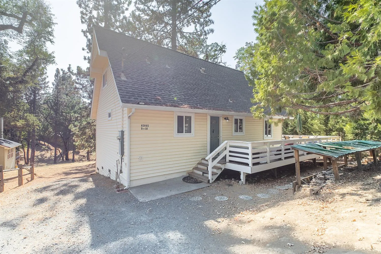 20230 Pine Mountain Dr photo 1