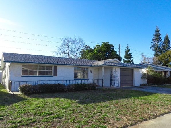 9415 Crabtree Ln