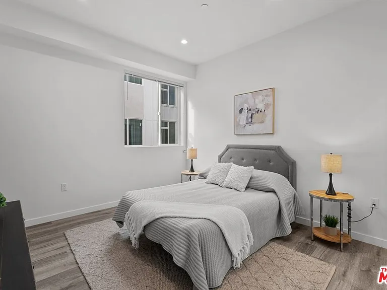 5114 Cahuenga Blvd #1 — Photo 12