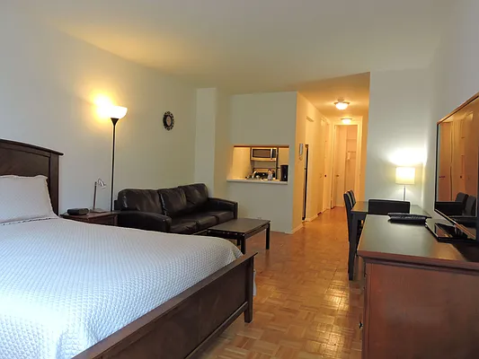 Rented by Yoon Realty Group | media 5