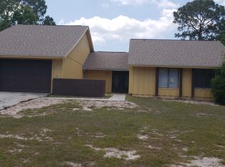 9085 Heather Blvd, Weeki Wachee, FL 34613