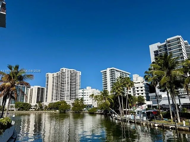 2445 Lake Pancoast Dr #7 — Photo 6