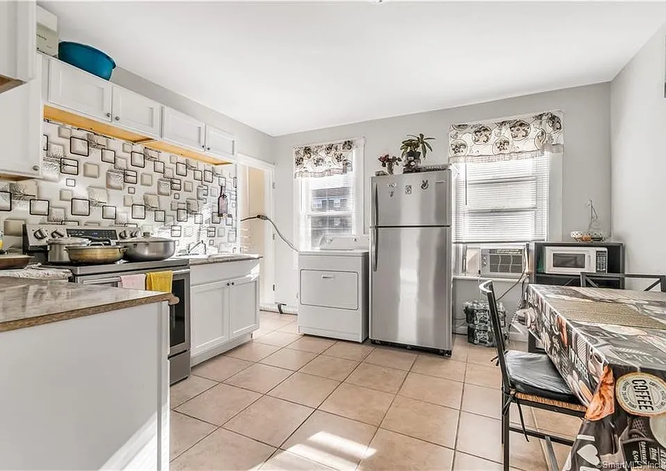 43-45 Jackson Ave #1