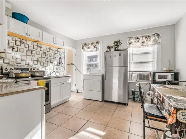 43-45 Jackson Ave #1, Bridgeport, CT 06606