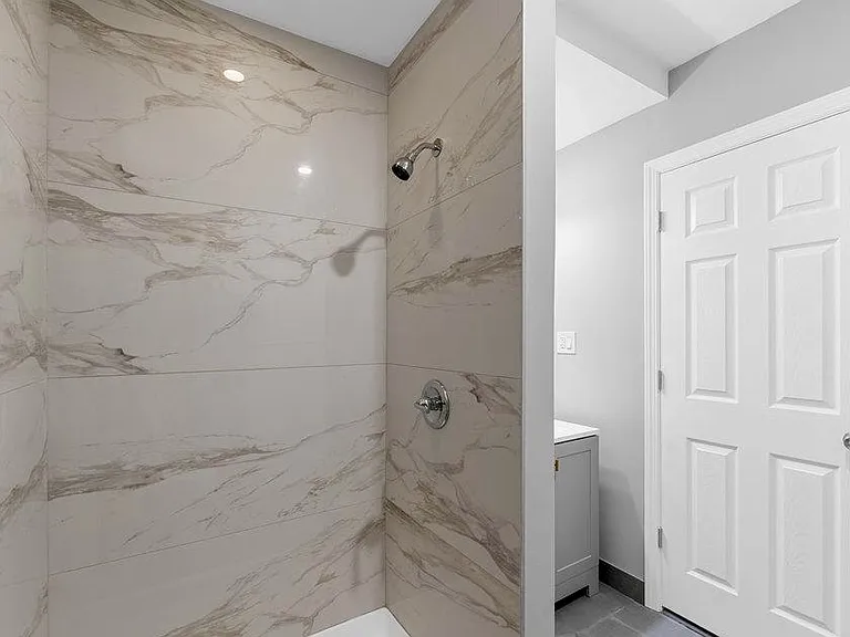 1828 W Venango St #1 — Photo 12