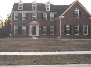 23755 Prescott Ln E, South Lyon, MI