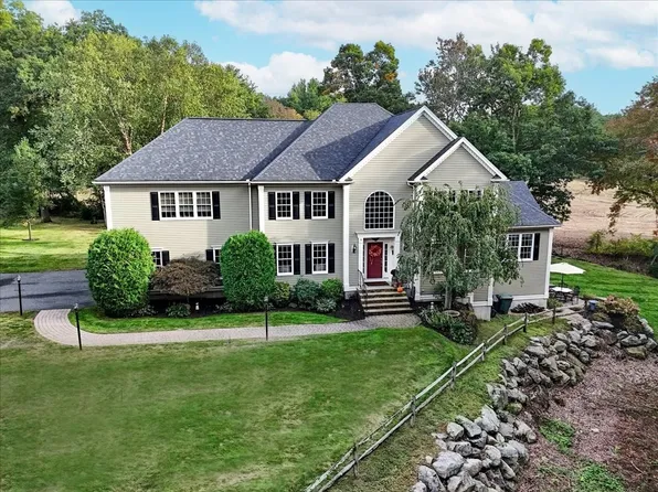 5 Blais Farm Rd, Middleton, MA 01949