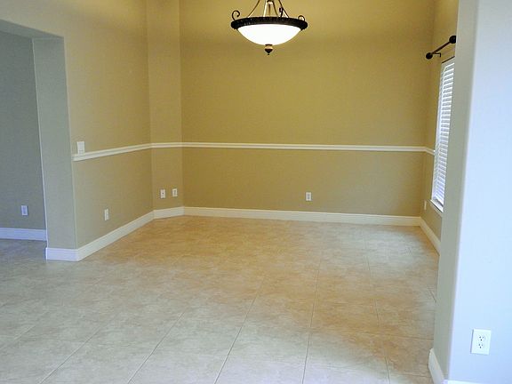 5th image of 1322 SW Abingdon Ave