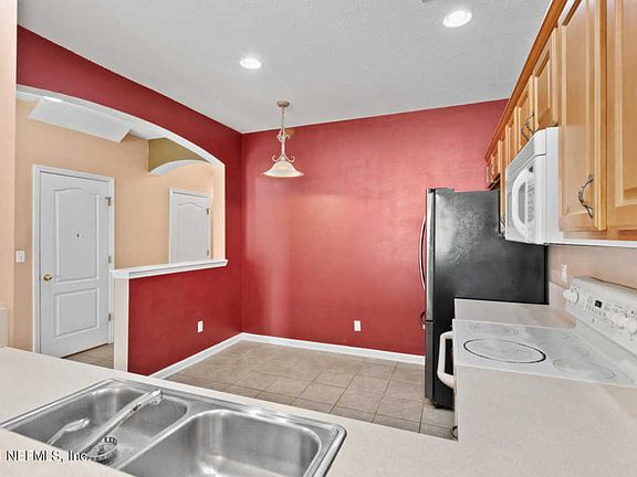 5th image of 1525 Biscayne Bay Dr