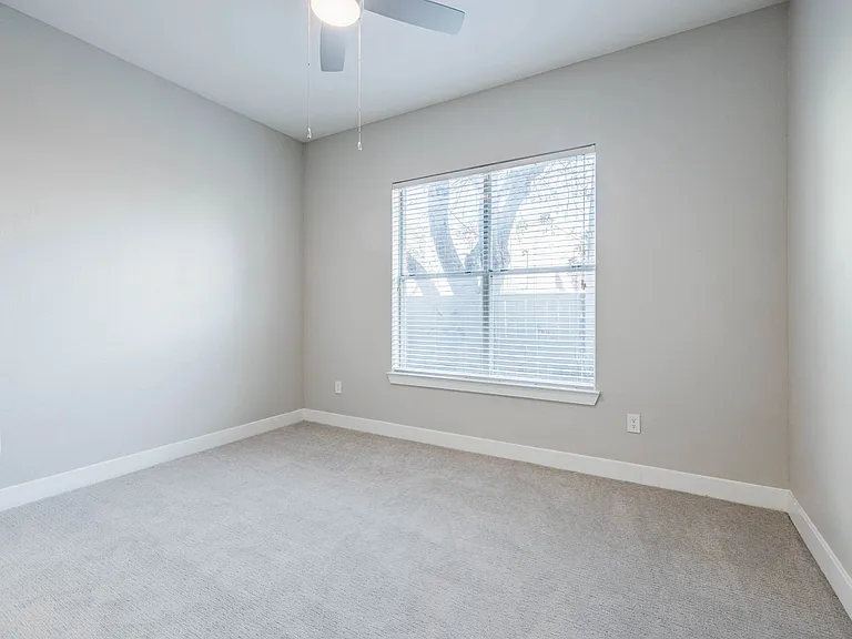 2901 Wycliff Ave — Photo 10