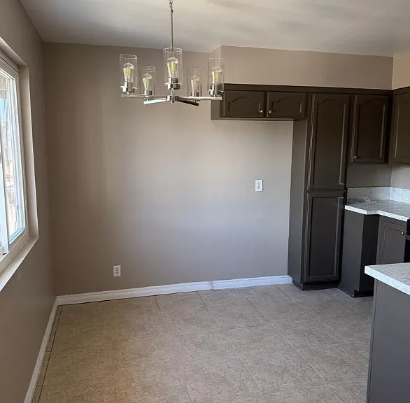 405 S Kroeger St #D — Photo 6