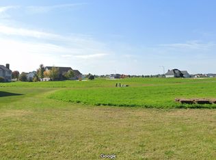 734 Independence Ave, Sycamore, IL 60178