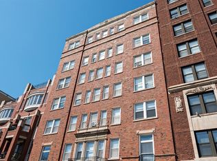 432 W Belmont Ave APT 209, Chicago, IL 60657