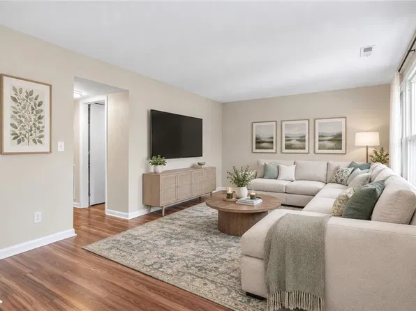 3060 Blitz Ct, Virginia Beach, VA 23453