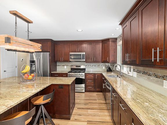 3rd image of 16922 Timber Dunes Dr