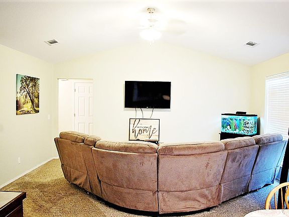 4th image of 101 Spring Creek Dr