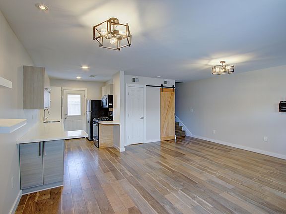 4th image of 134 Congress St APT B