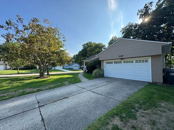 1168 Hansford Rd, Lyndhurst, OH 44124